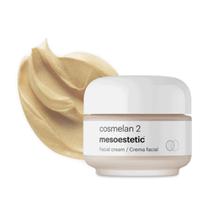 קרם cosmelan® 2 של mesoestetic בתמונת מוצר ומרקם