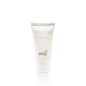 Manno של GERnétic – שפופרת מאנו לבנה בנפח 50 מ״ל על רקע לבן