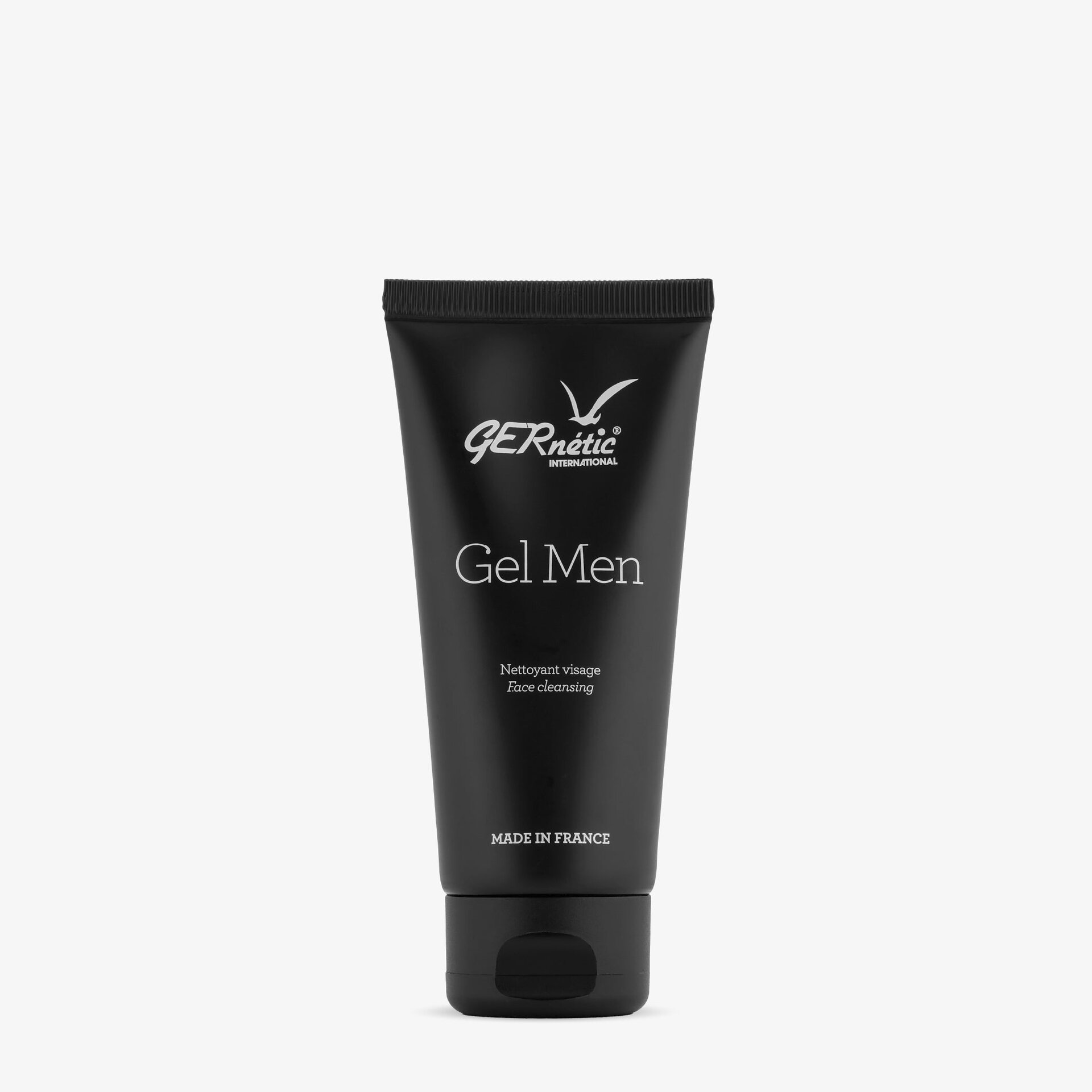 Gel Men של GERnétic - שפופרת שחורה של ג׳ל הניקוי על רקע בהיר